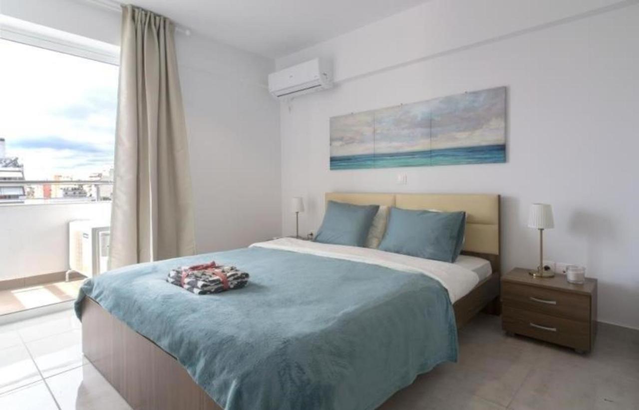 New Spacious Apartment Located In Piraeus Exterior photo